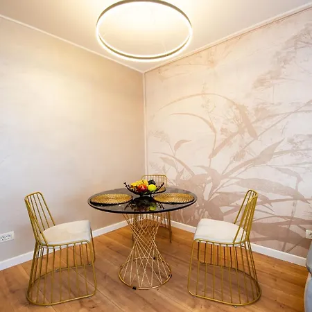 Sakura - One Bedroom - Next To Victoria Avenue And Cismigiu Park